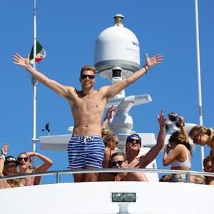 Meet your Posher, Maxwell